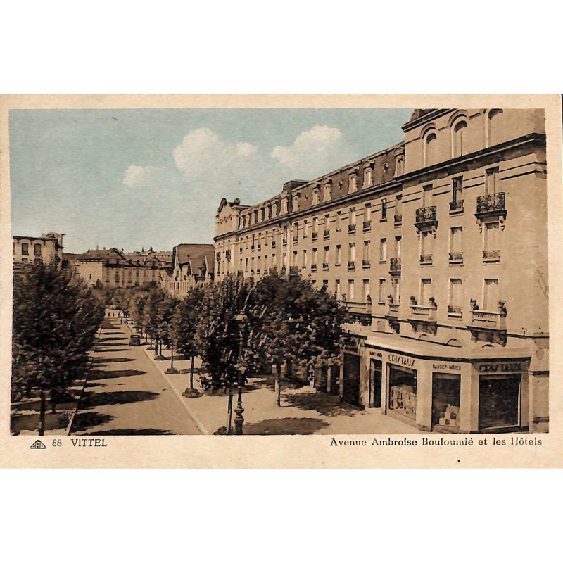ABAO 88 - Vosges [88] Vittel - Avenue Ambroise Bouloumié et les Hôtels.
