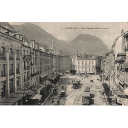 ABAO 38 - Isère [38] Grenoble - Place Grenette et le St-Eynard.