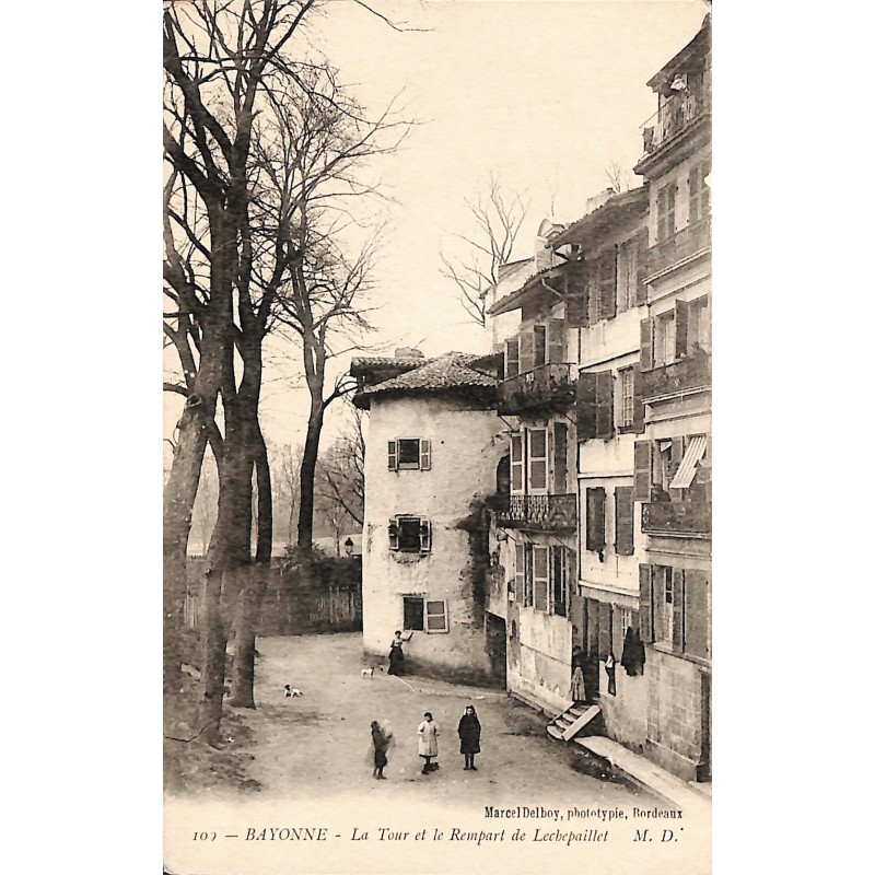 ABAO 64 - Pyrénées Atlantiques [64] Bayonne - La Tour et le Rempart de Lechepaillet.